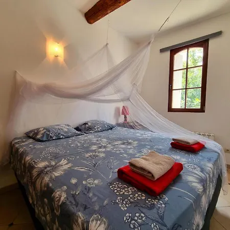 La Roche 10 بيت للعطل Aigues-Vives (Herault)