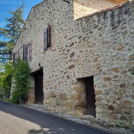 La Roche 10 * Aigues-Vives (Herault)